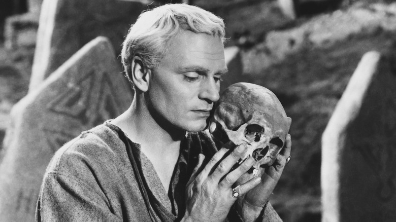 Hamlet holds skull