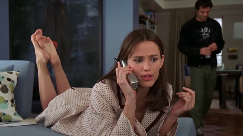 Jennifer Garner on phone