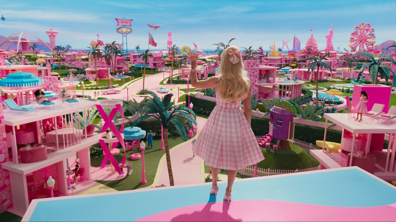 Barbie waving at Barbieland