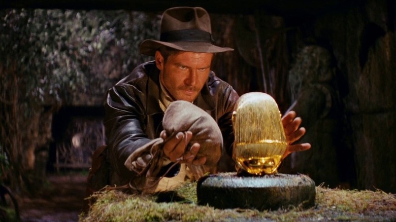 Indiana Jones steals idol