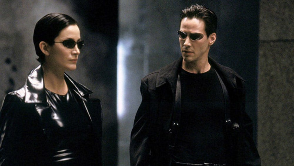 Keanu Reeves and Carrie-Anne Moss in The Matrix