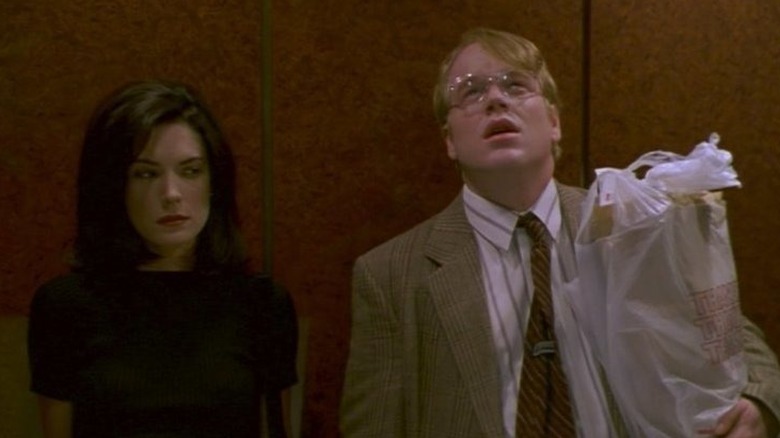 Lara Flynn Boyle and Philip Seymour Hoffman in Happiness