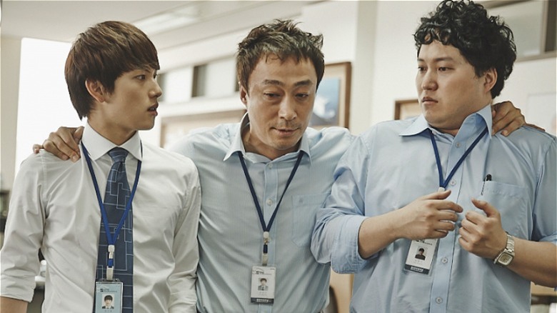 Misaeng employees wearing blue shirts