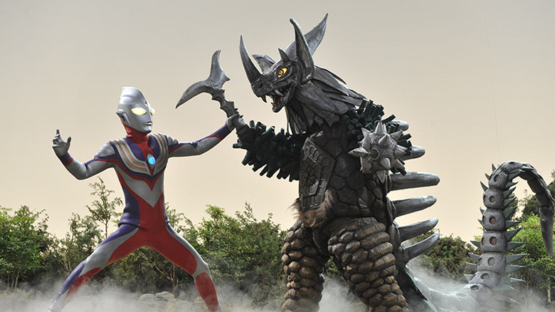 Ultraman fighting