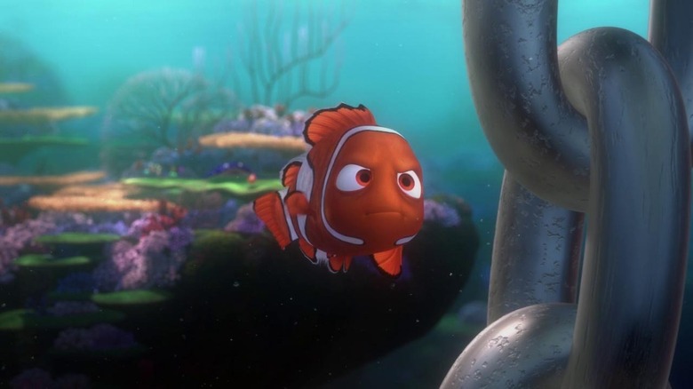 Nemo swimming to chain