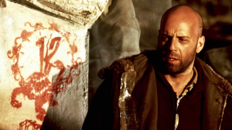 Bruce Willis spots 12 Monkeys symbol