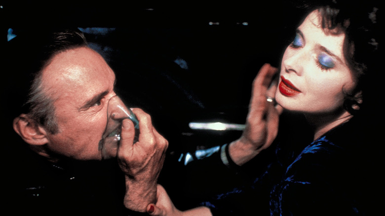 Dennis Hopper inhales Isabella Rossellini