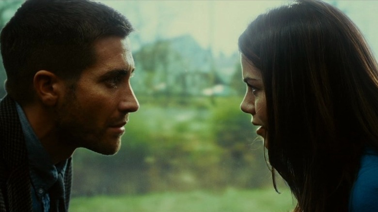 Jake Gyllenhaal, Michelle Monaghan on train