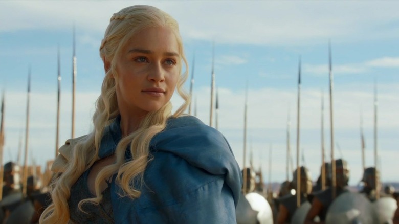 Daenerys standing with Unsullied army