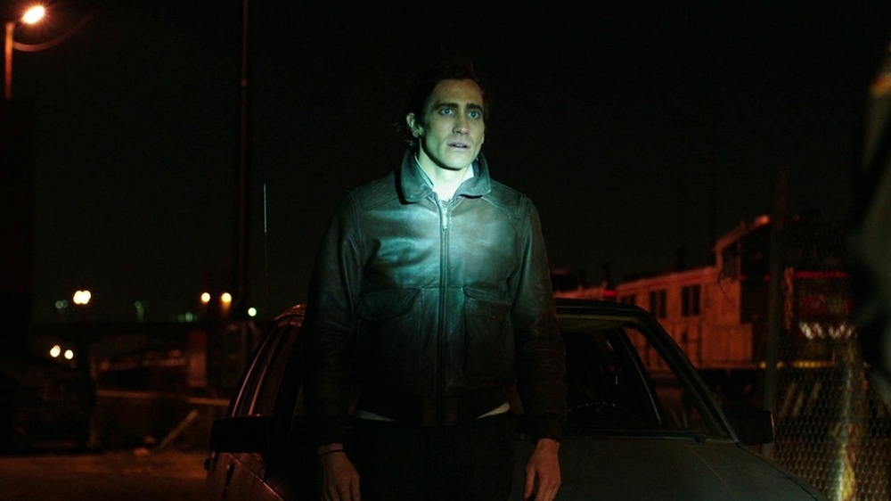  Jake Gyllenhaal Lou flashlight