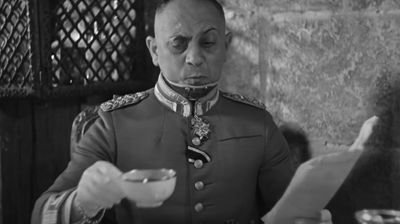 Major von Rauffenstein at desk