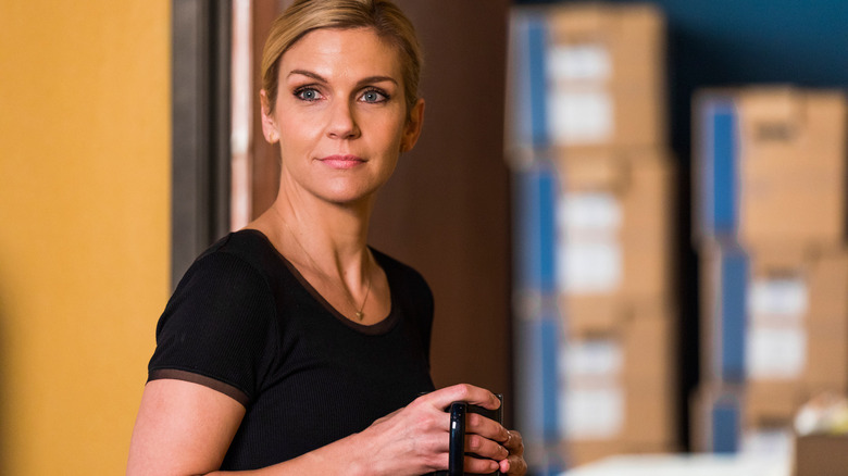 Kim Wexler looking on