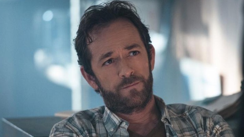 Luke Perry ECU with beard in flannel on Riverdale