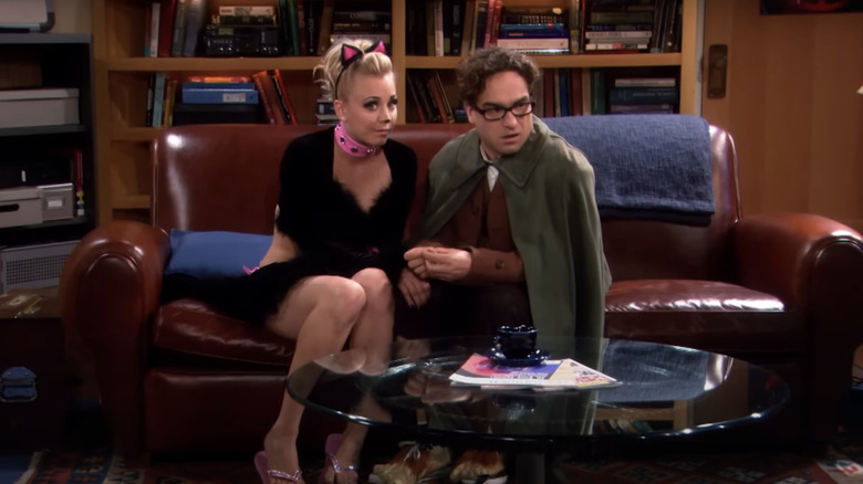 Penny and Leonard in Halloween costumes