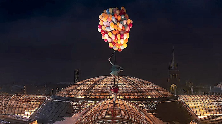 Willy and Noodle ride rooftop balloons