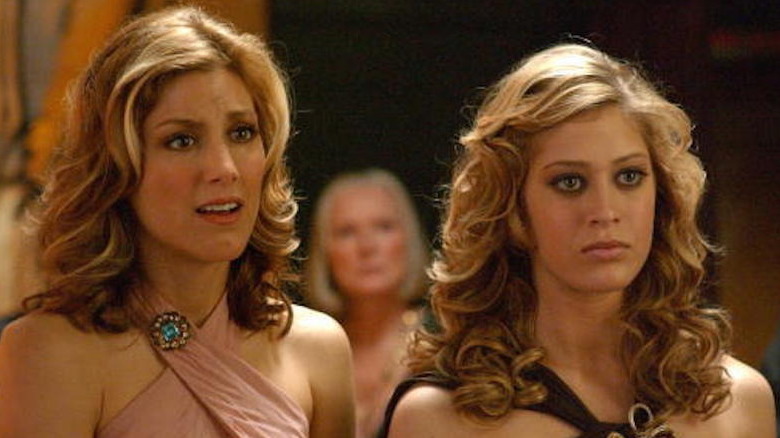 Jennifer Esposito and Lizzy Caplan react