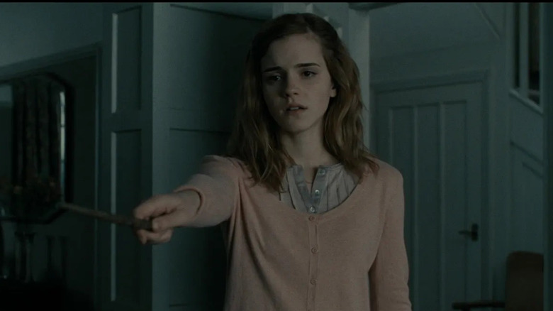 Hermione using Obliviate spell