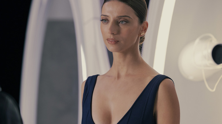 Angela Sarafyan as Clementine 