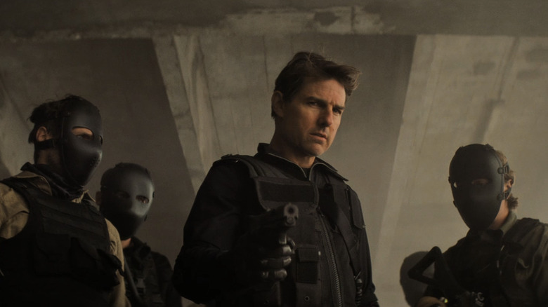 Ethan Hunt surrounded by mercenaries