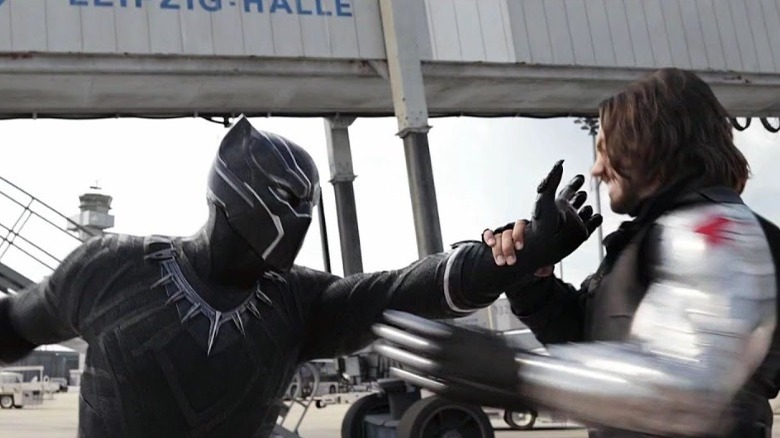 Black Panther fighting the Winter Soldier