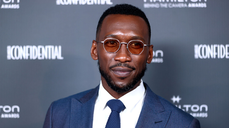 Mahershala Ali wearing sunglasses