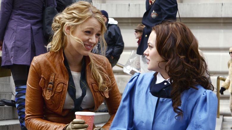 Serena and Blair talking outside