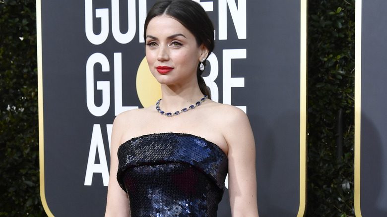 Ana de Armas poses at event