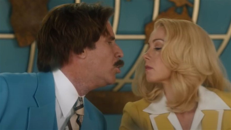 Ron Burgundy and Veronica Corningstone kissing