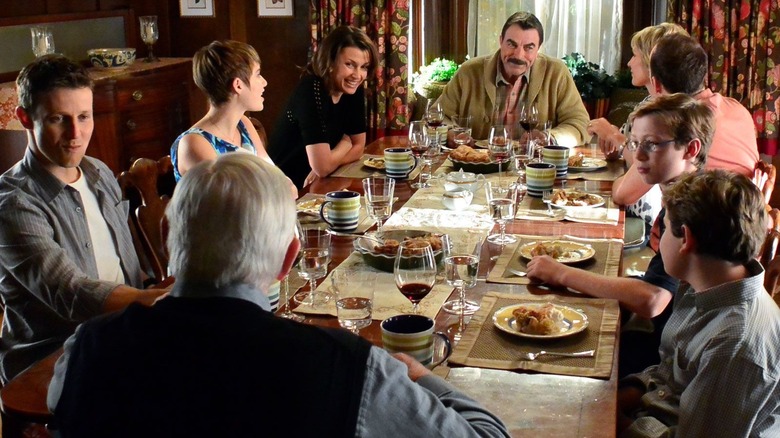 The Reagans sitting at family dinner