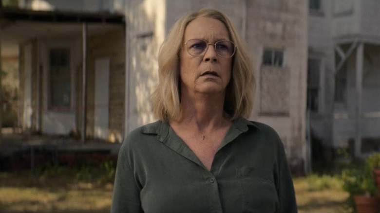 Laurie Strode outside house