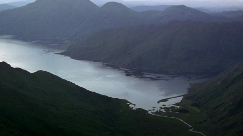 Braveheart intro, mountains and loch