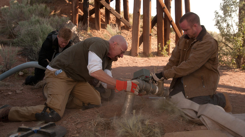 Walt, Jesse, and Todd set up the heist