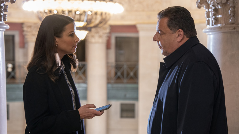 Bridget Moynahan Steve Schirripa talking