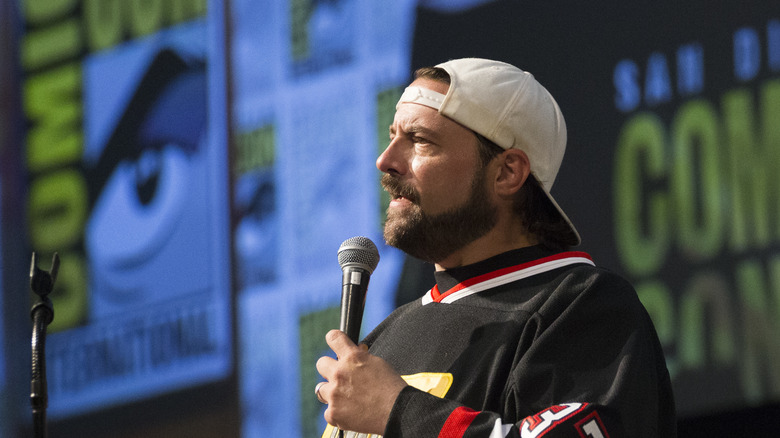 Kevin Smith speaking on stage