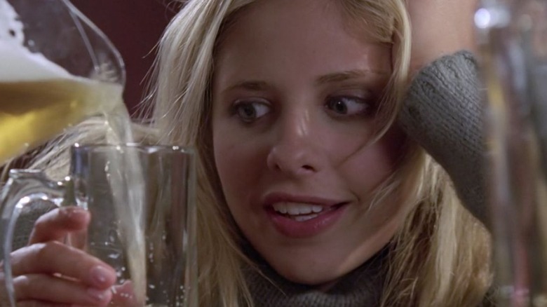 Buffy drinks beer