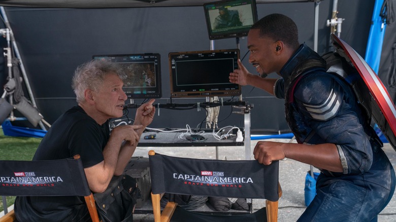 Anthony Mackie talking to Harrison Ford 