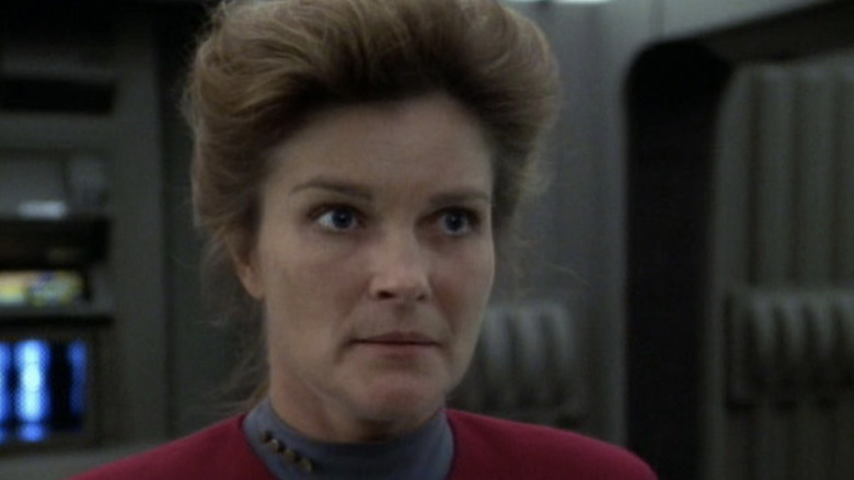 Janeway Flies Voyager Into A Star