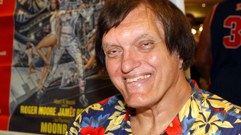 Richard Kiel appears at a convention