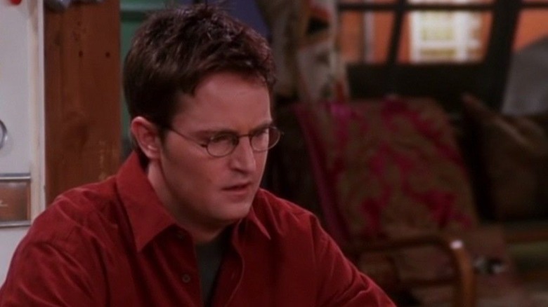 Chandler eats stolen cheesecake