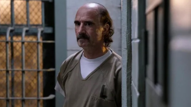 Elias Koteas in prison