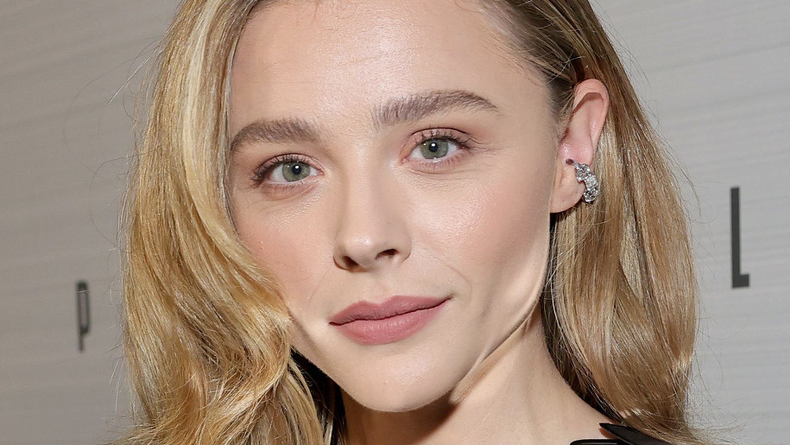 The Peripheral's Chloë Grace Moretz likes to think she's good at Call of  Duty