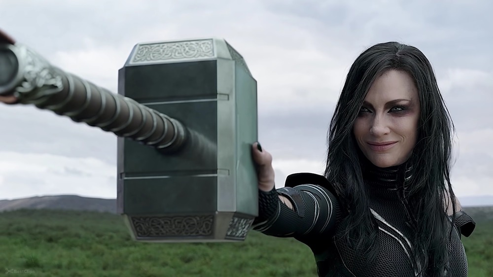 Hela catches Mjölnir