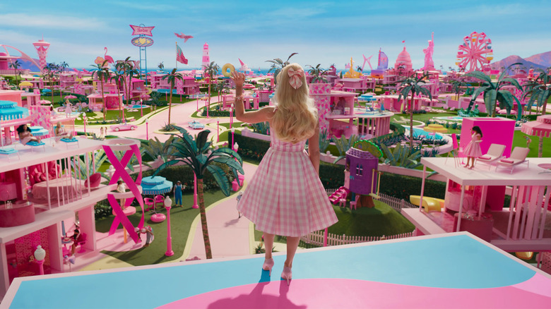 Barbie waving at Barbieland