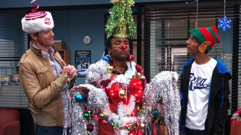 Jeff and Abed decorate Troy