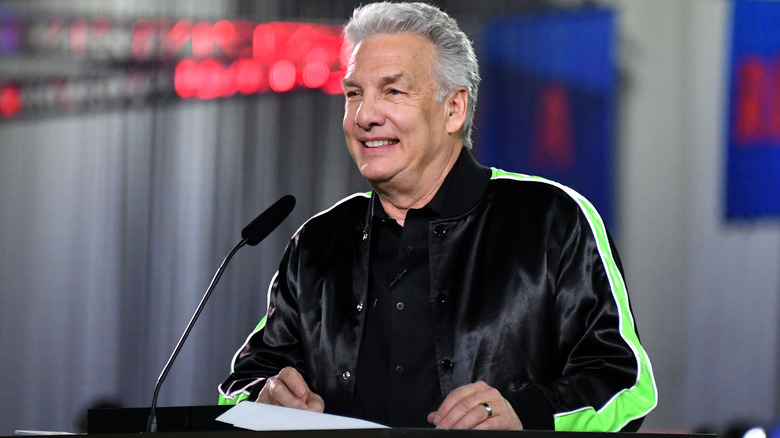 Marc Summers at a podium