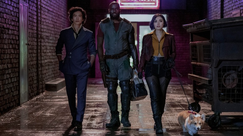 Spike, Jet, Faye, and Ein walking in an alley