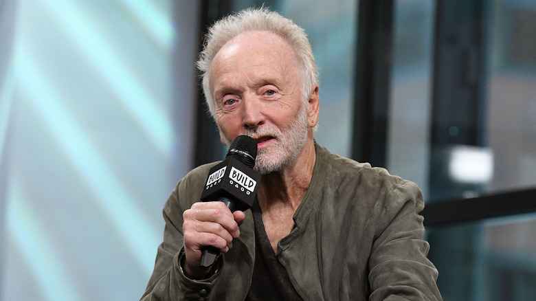 Tobin Bell speaks in studio