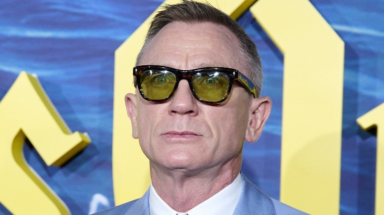 Daniel Craig wearing sunglasses