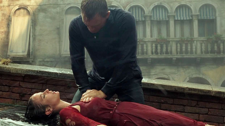 Eva Green as Vesper Lynd and Daniel Craig as James Bond in Casino Royale