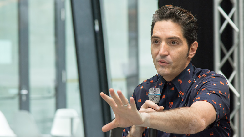 David Dastmalchian speaknig